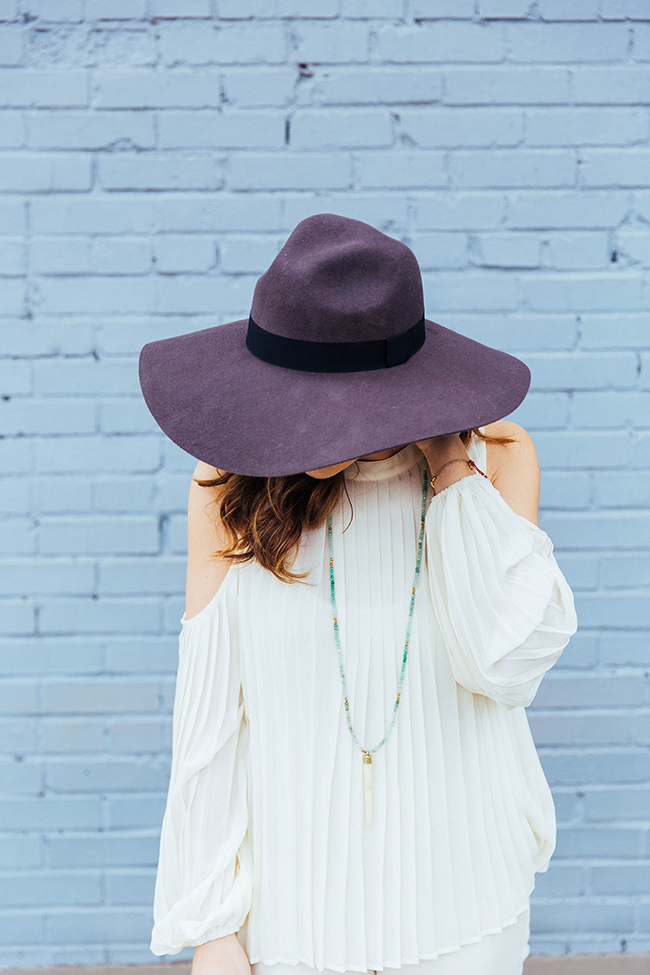 Big floppy hat
