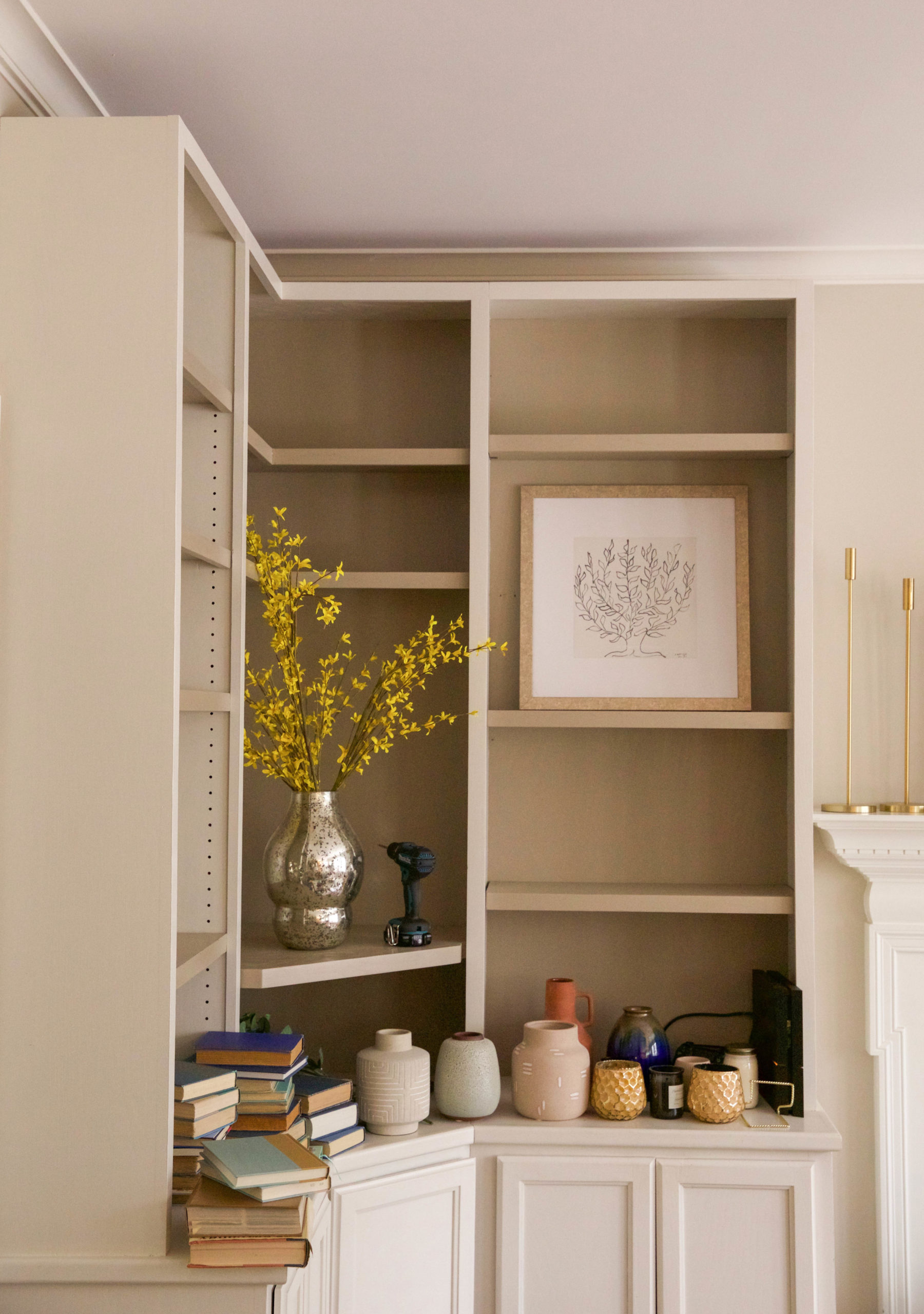 How to style open bookshelves
