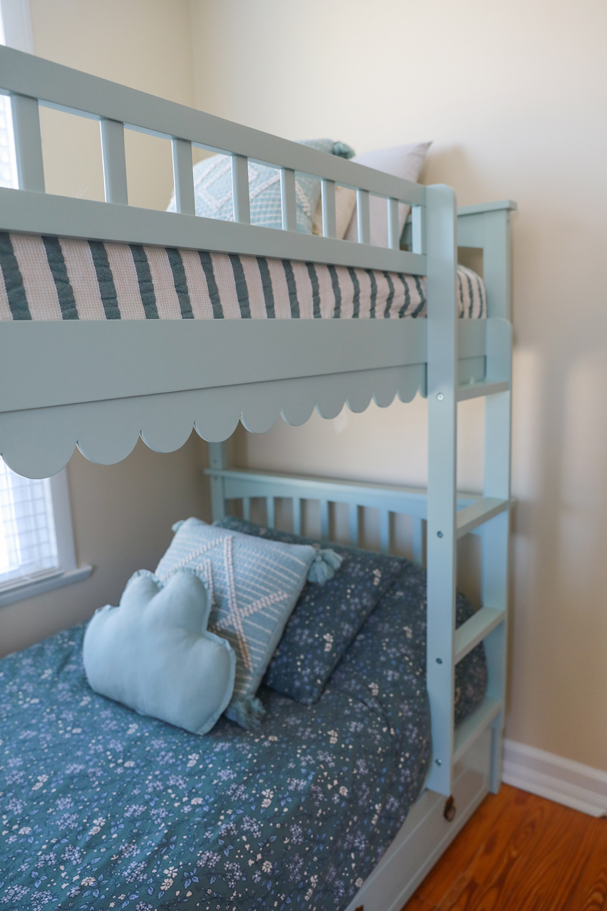 DIY Scallop trim bunk beds